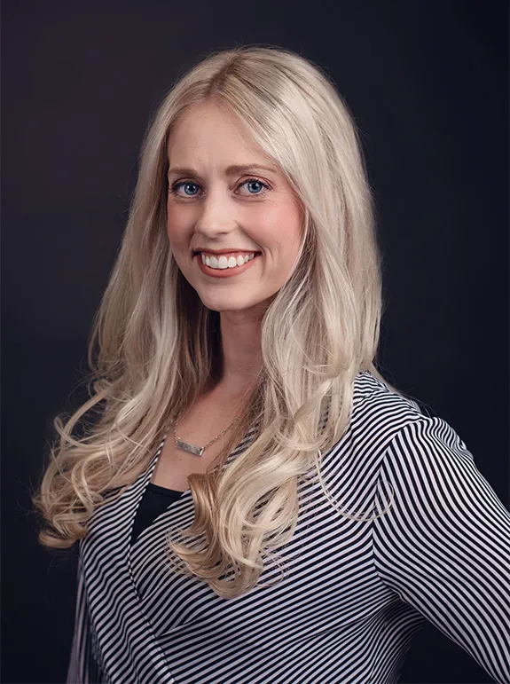 Tevia Hoalst
